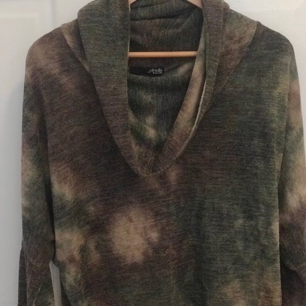 Ariella Green Brown Tie-Dye Hooded Sweater